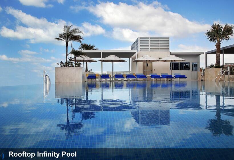 هتل Grand Cosmopolitan