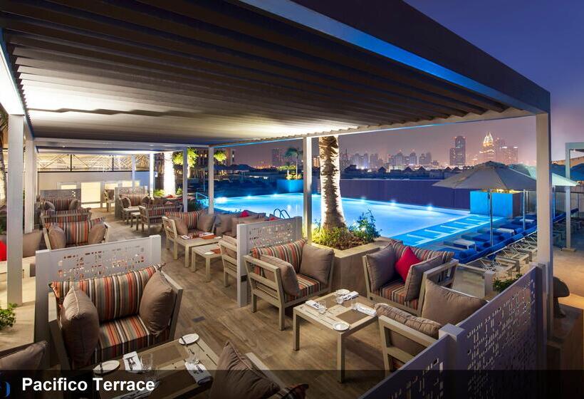 هتل Grand Cosmopolitan