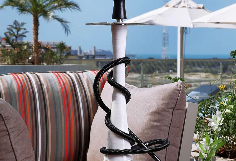 هتل Grand Cosmopolitan