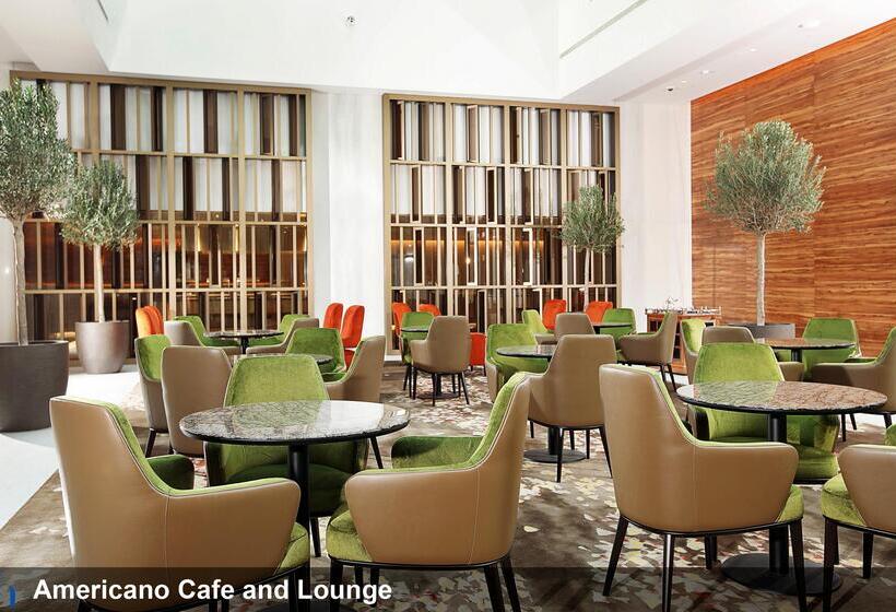 هتل Grand Cosmopolitan