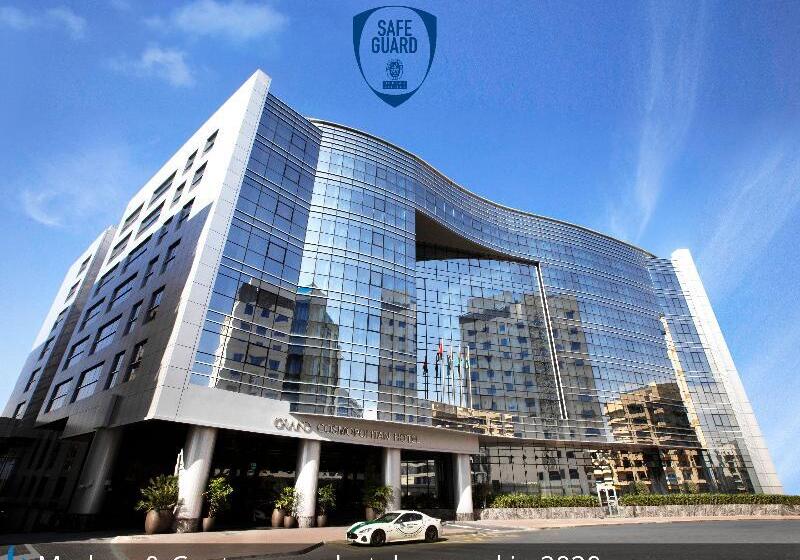 هتل Grand Cosmopolitan