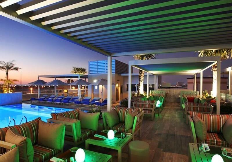 هتل Grand Cosmopolitan