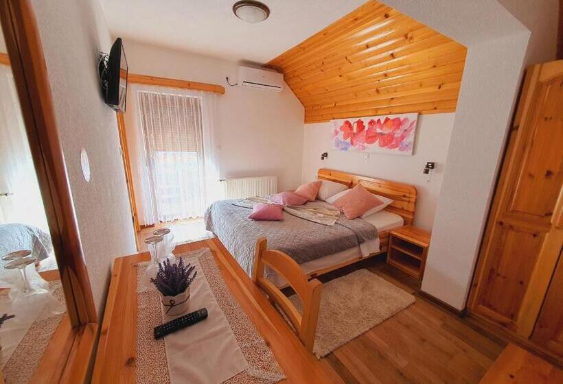 בית מלון כפרי Guesthouse Green Valley