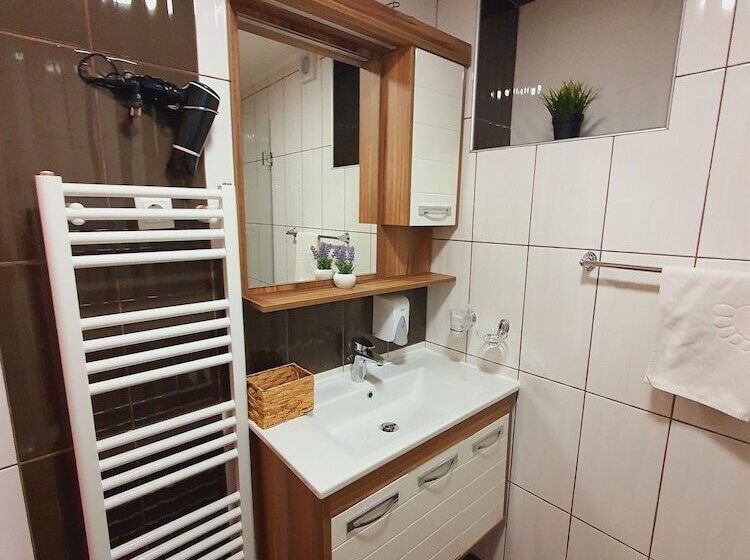 בית מלון כפרי Guesthouse Green Valley