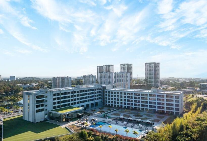 فندق Hilton Clark Sun Valley Resort