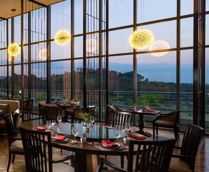 فندق Hilton Clark Sun Valley Resort