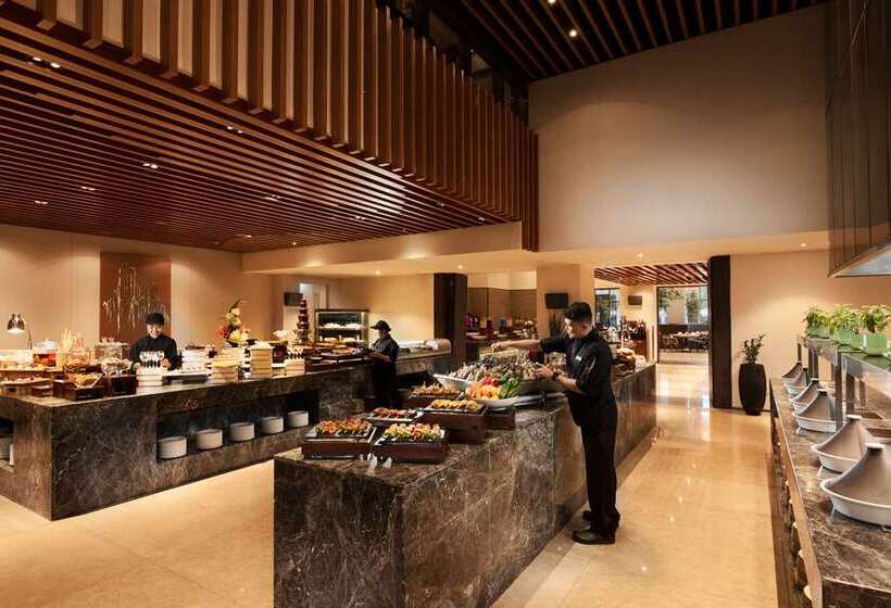 فندق Hilton Clark Sun Valley Resort