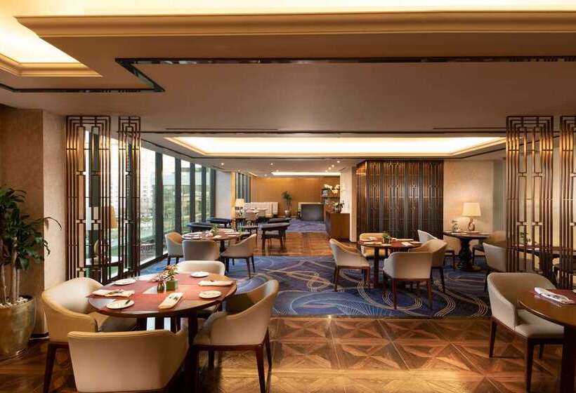 فندق Hilton Clark Sun Valley Resort