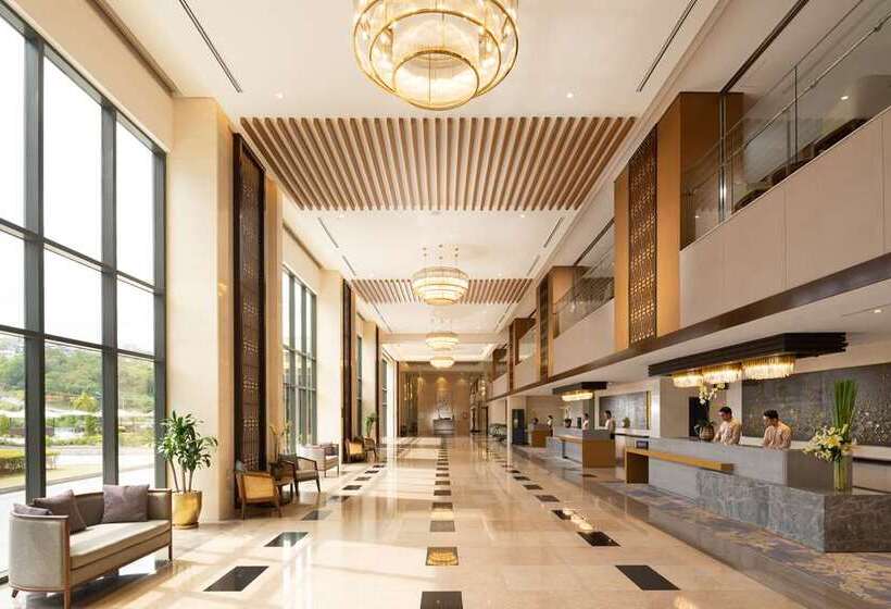 فندق Hilton Clark Sun Valley Resort