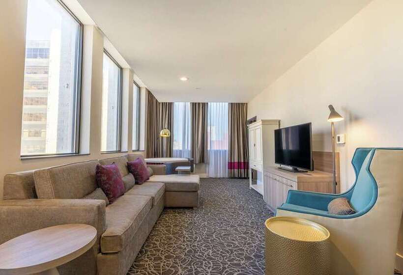 Отель Hilton Garden Inn Wichita Downtown