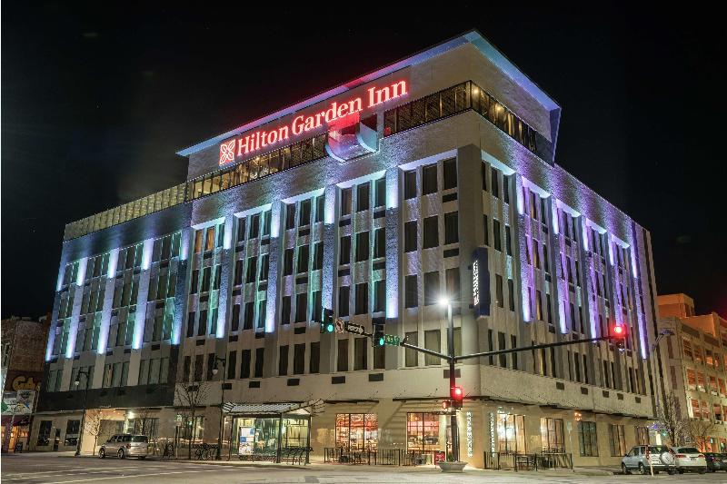 Отель Hilton Garden Inn Wichita Downtown