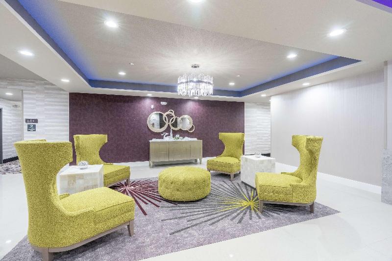 Отель Hilton Garden Inn Wichita Downtown