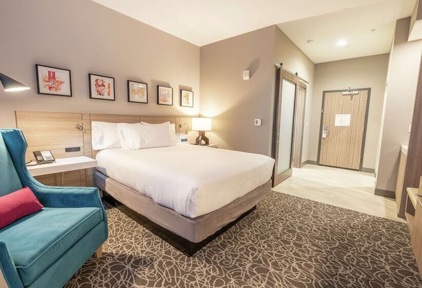 Отель Hilton Garden Inn Wichita Downtown