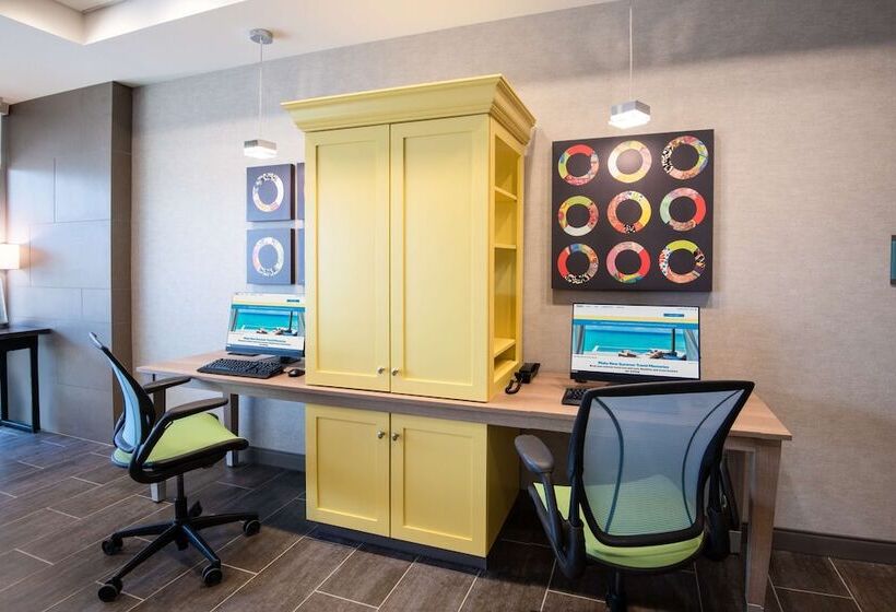 هتل Home2 Suites By Hilton Phoenix Airport North, Az