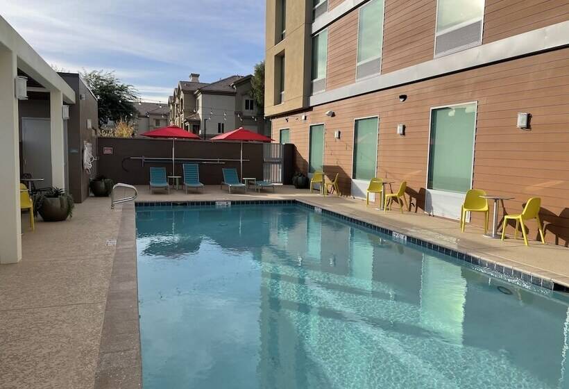 هتل Home2 Suites By Hilton Phoenix Airport North, Az