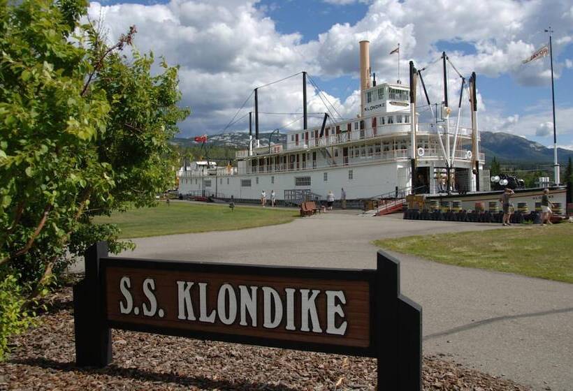 فندق Raven Inn Whitehorse