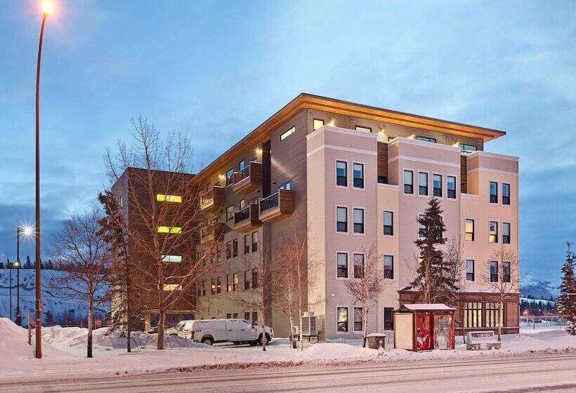 فندق Raven Inn Whitehorse