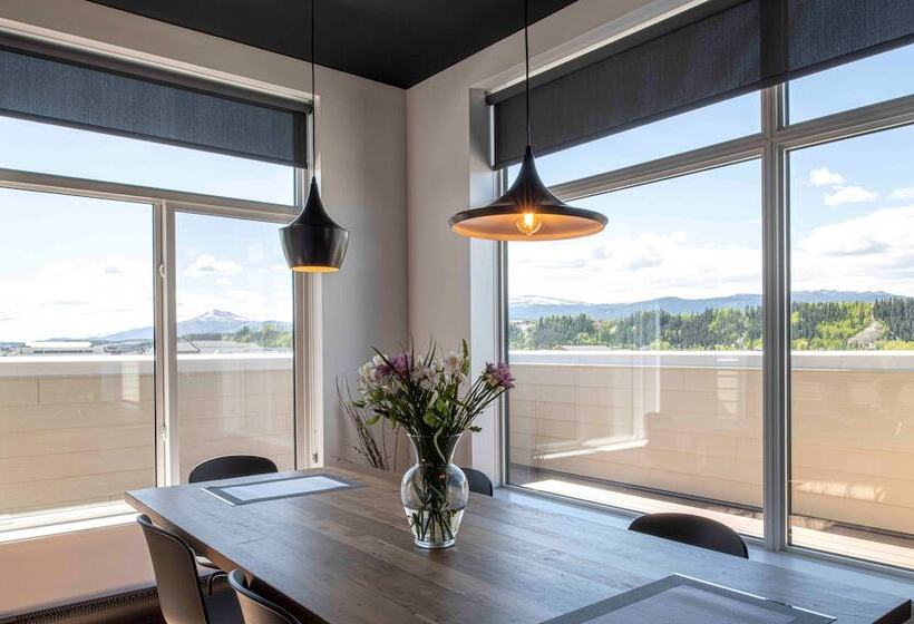 호텔 Raven Inn Whitehorse