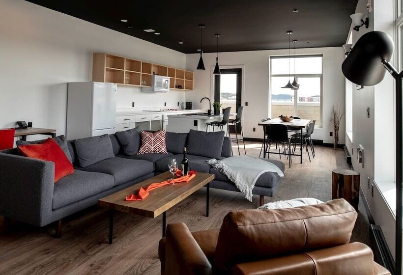 호텔 Raven Inn Whitehorse