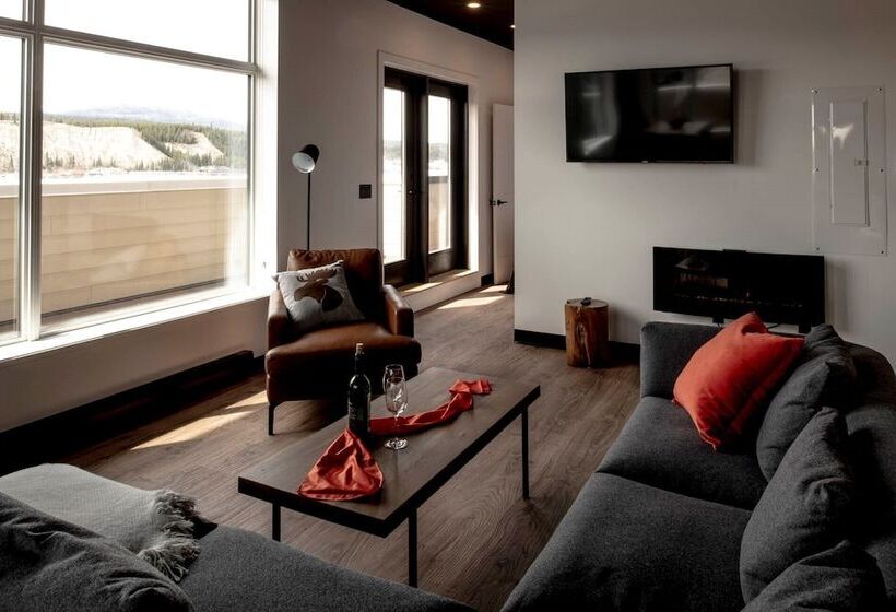 호텔 Raven Inn Whitehorse