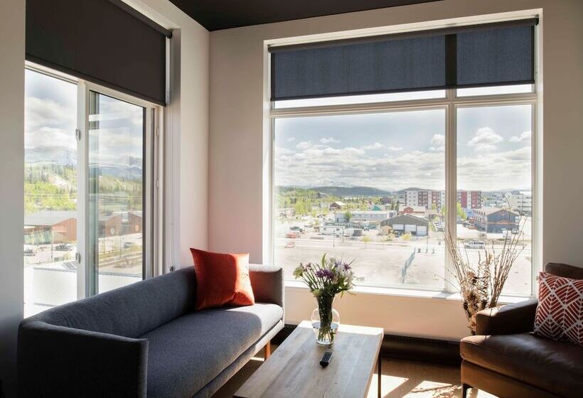 فندق Raven Inn Whitehorse