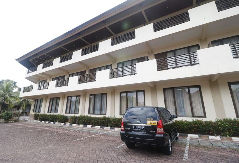 فندق Reddoorz Premium @ Bukit Damai Indah