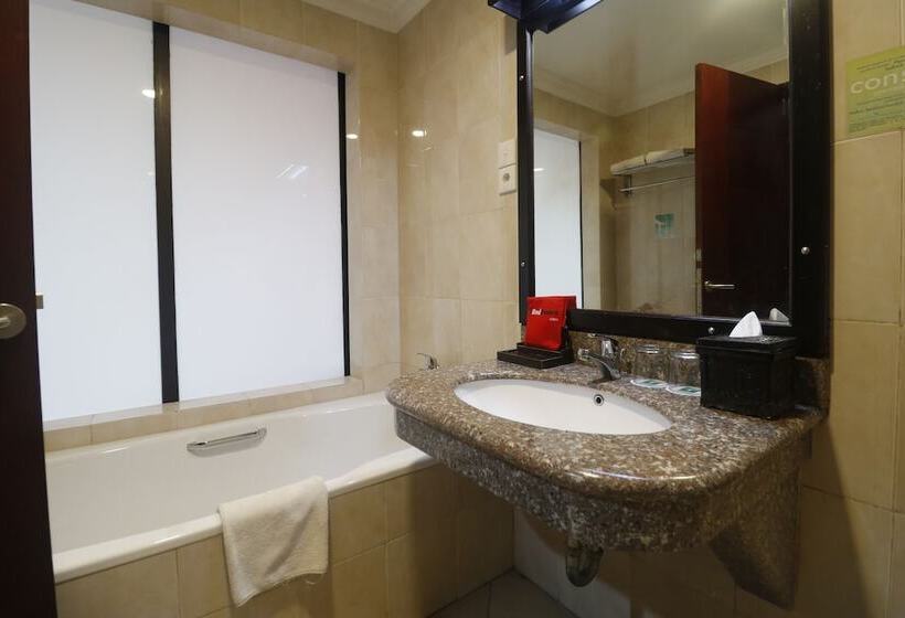 هتل Reddoorz Premium @ Bukit Damai Indah