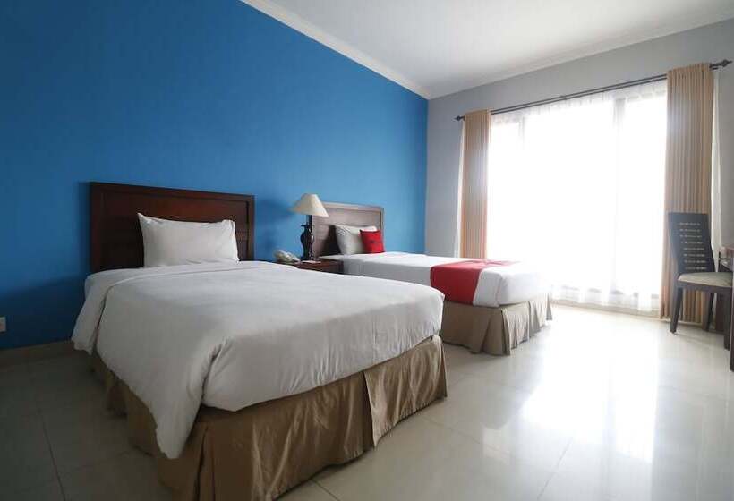 فندق Reddoorz Premium @ Bukit Damai Indah