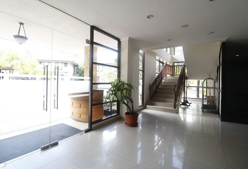 فندق Reddoorz Premium @ Bukit Damai Indah