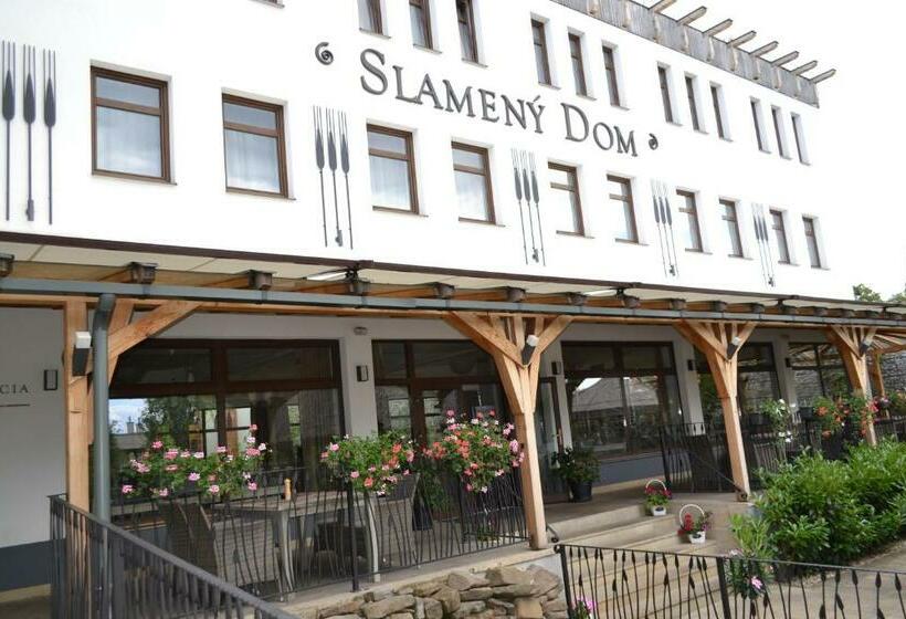 هتل Slamený Dom & Spa