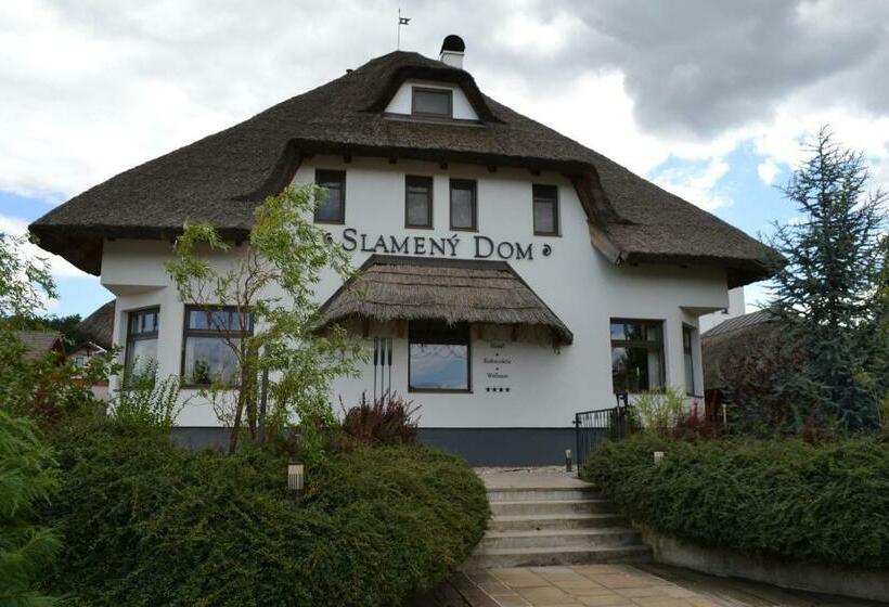 هتل Slamený Dom & Spa