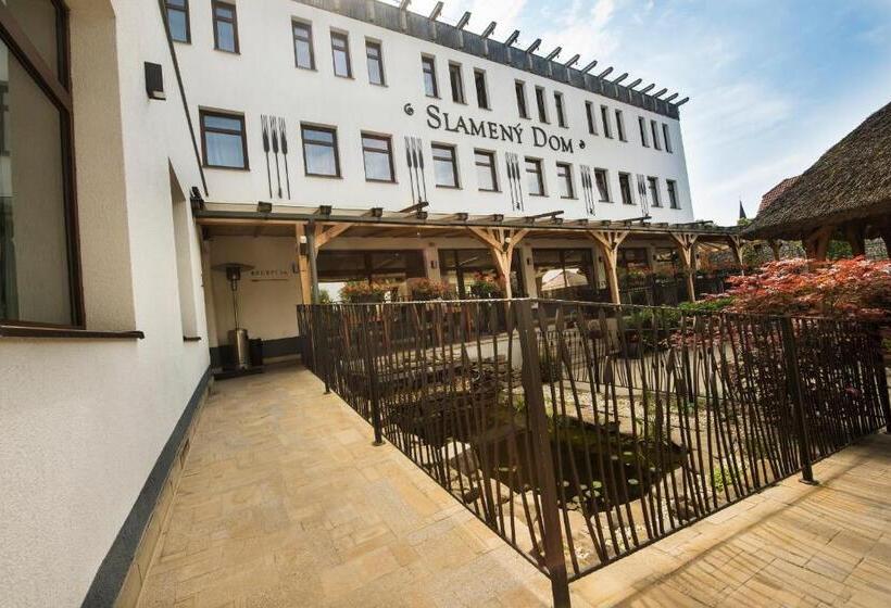 هتل Slamený Dom & Spa