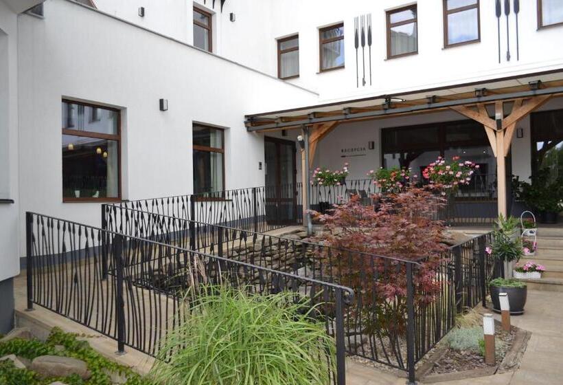 هتل Slamený Dom & Spa