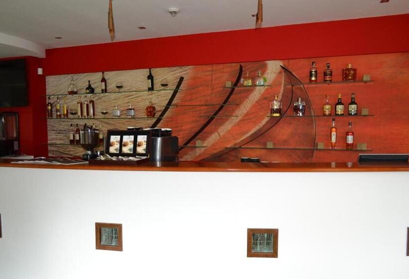 هتل Slamený Dom & Spa