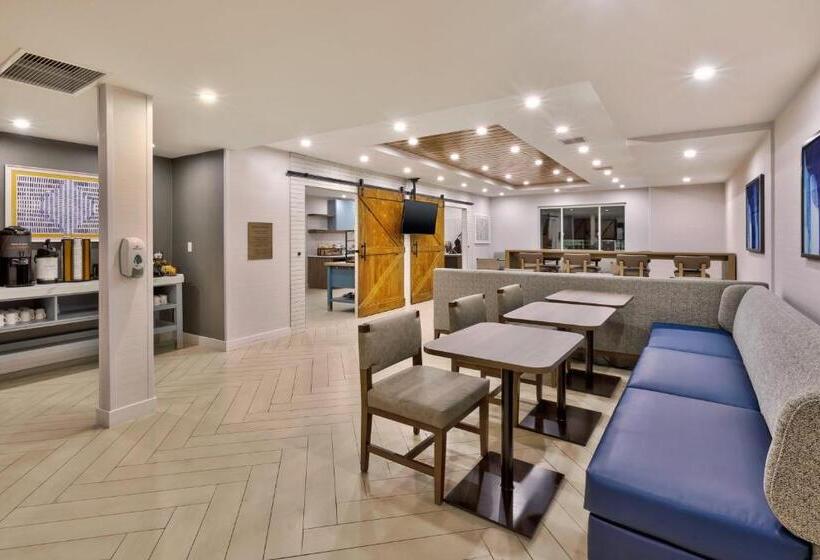ホテル Staybridge Suites Pittsburgh Airport, An Ihg