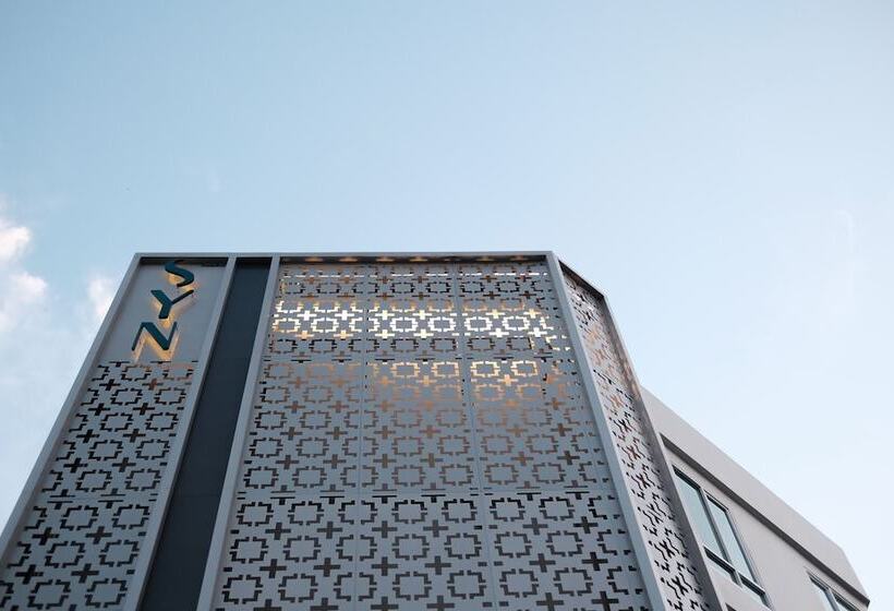 Отель Syn Boutique