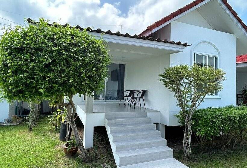 호텔 Thiptara Resort Adults Only