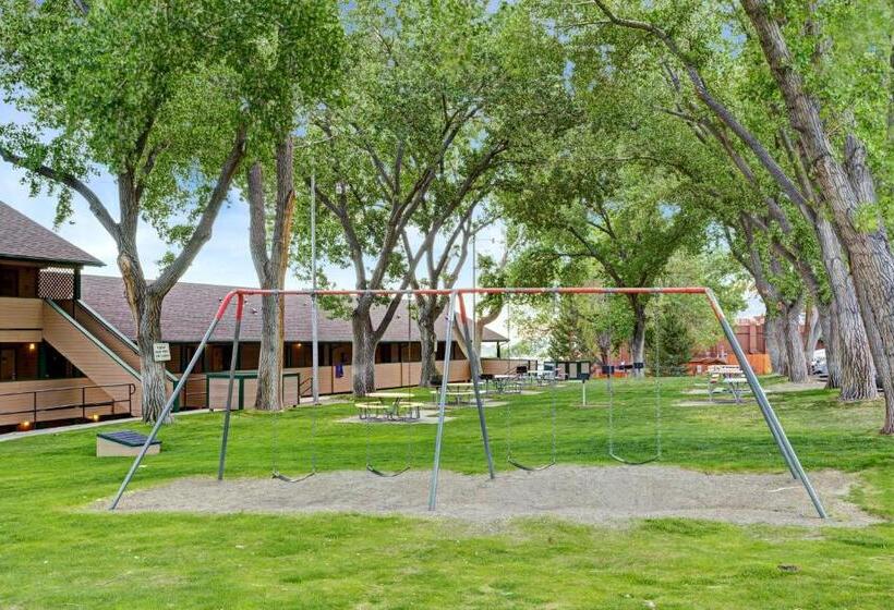 فندق Topaz Lodge