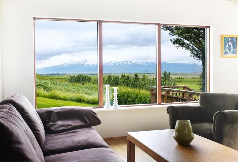 پانسیون Fagrahlíd Guesthouse