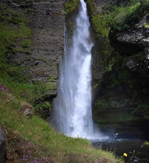 پانسیون Fagrahlíd Guesthouse