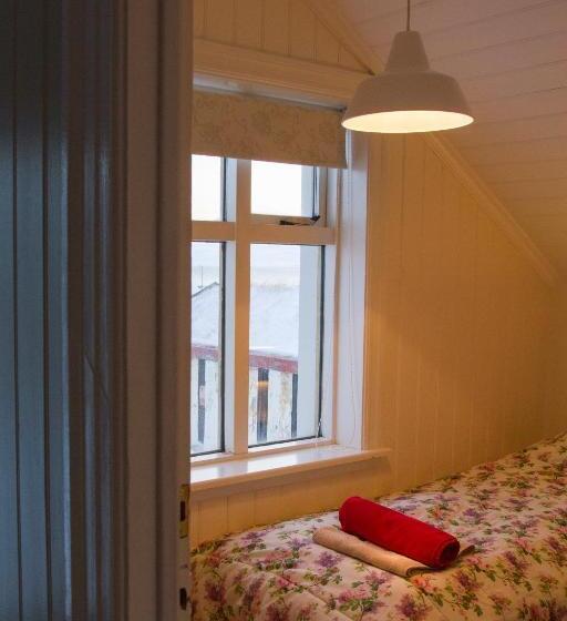 پانسیون Steinhúsið