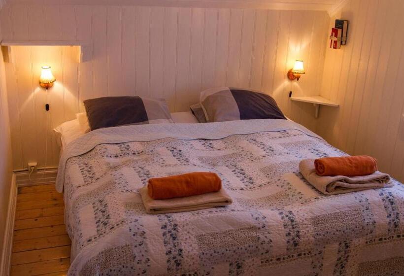 پانسیون Steinhúsið