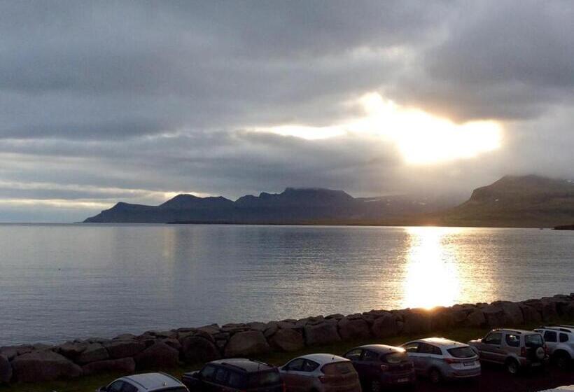 پانسیون Við Hafið Guesthouse
