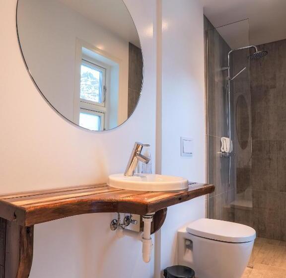 پانسیون Við Lónið Guesthouse