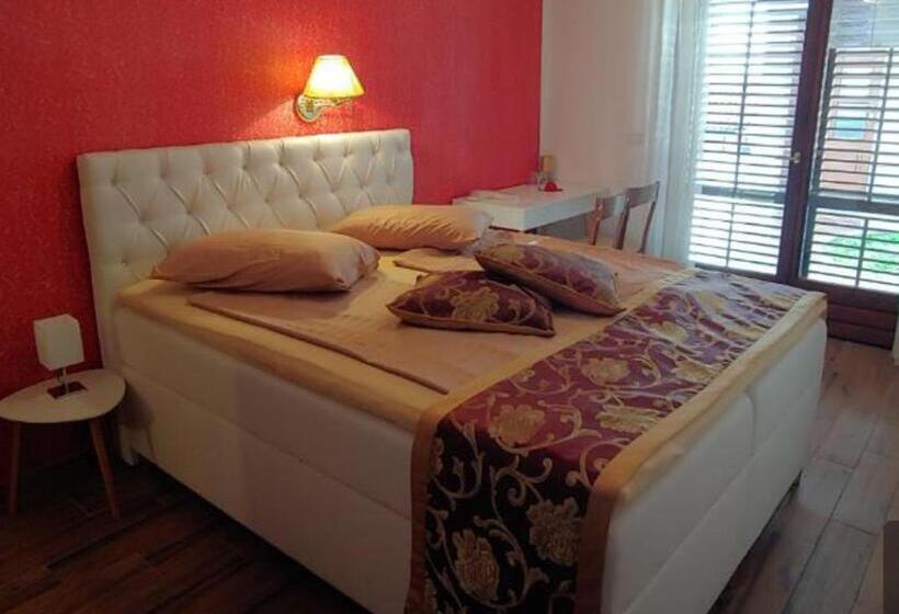 پانسیون Villa Senegačnik