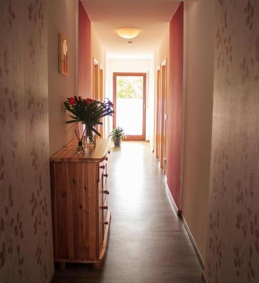 פנסיון Zur Brücke