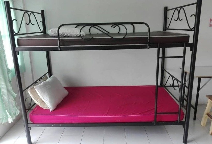 Gondor Guesthouse Hostel