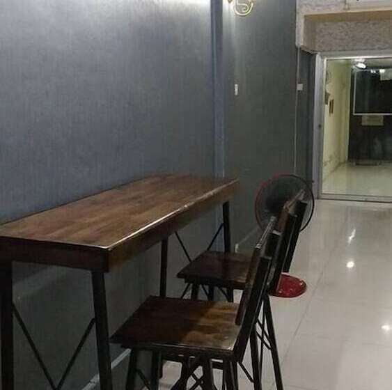 Gondor Guesthouse Hostel