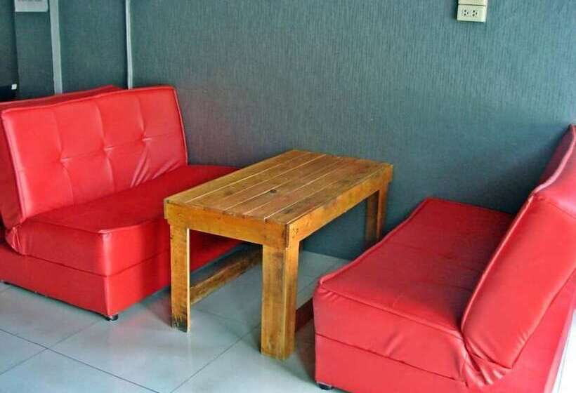 Gondor Guesthouse Hostel