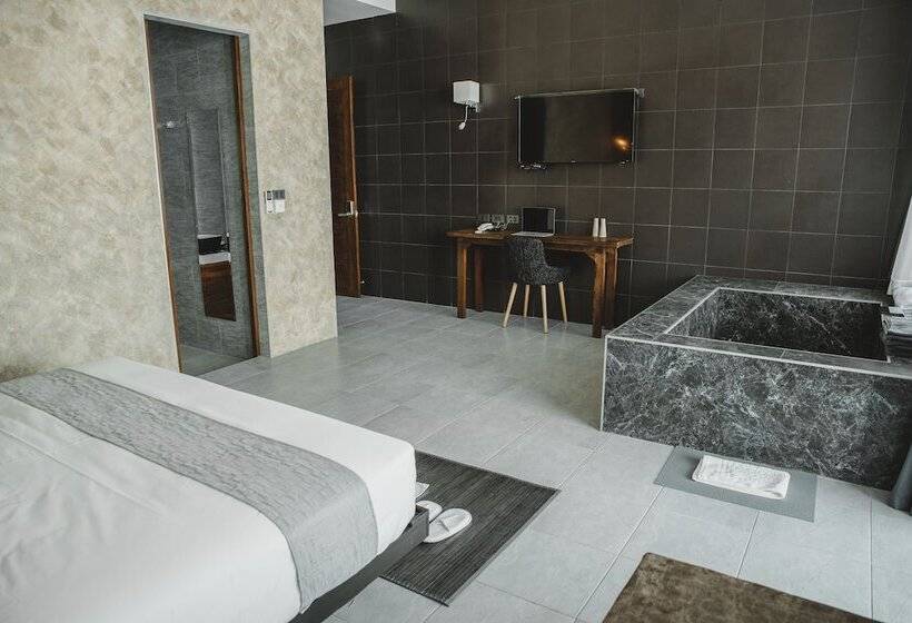 Отель Arun Dara Villa